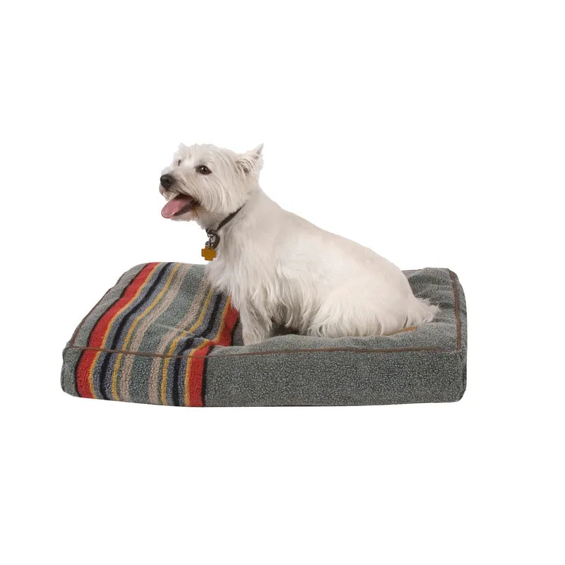 Vintage Camp Pet Napper