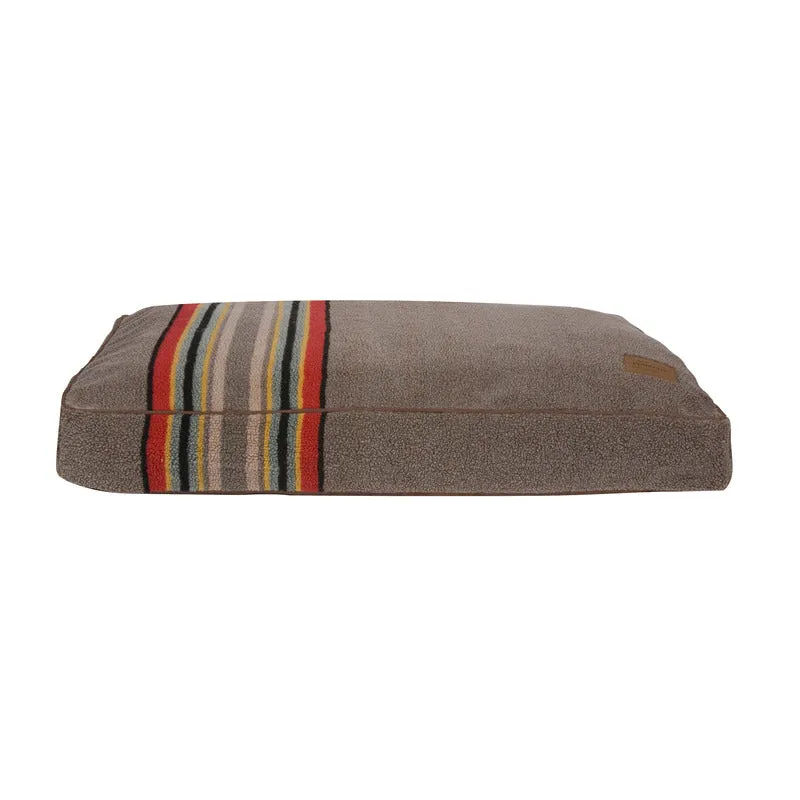 Vintage Camp Pet Napper