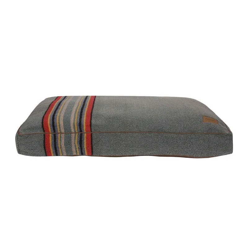 Vintage Camp Pet Napper