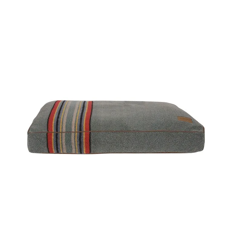 Vintage Camp Pet Napper