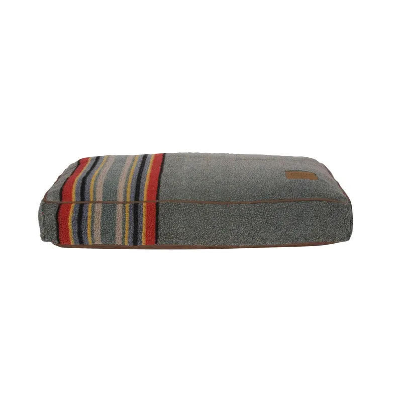 Vintage Camp Pet Napper